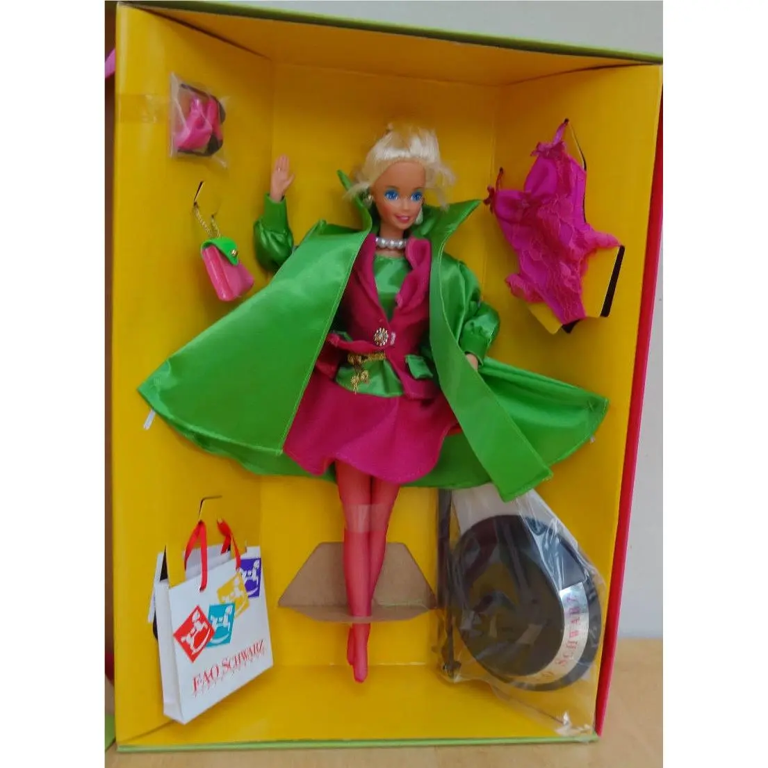1991 Fao Schwarz Exclusive Madison Avenue Barbie Mib Beautiful