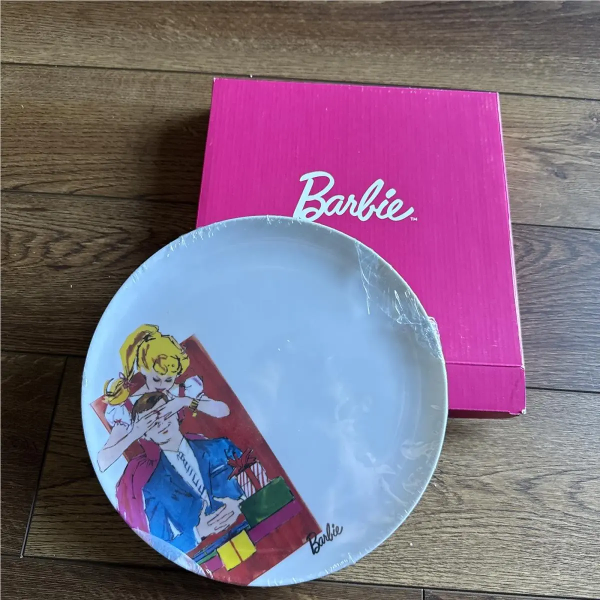 2010 Set of 4 Barbie Ken Couple Collector 10 Plates 1 B-2
