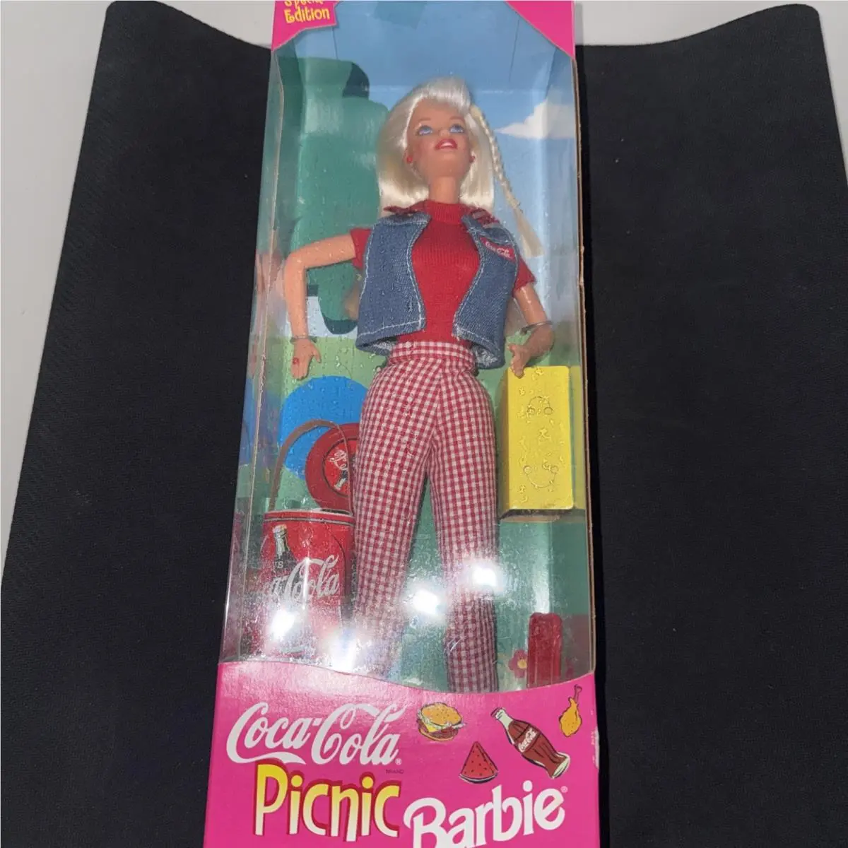 Coca-cola Picnic Barbie Special Edition Doll Vintage 1997 Mattel Box