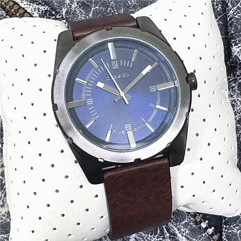 Diesel DZ1598 Men’s Analog Watch