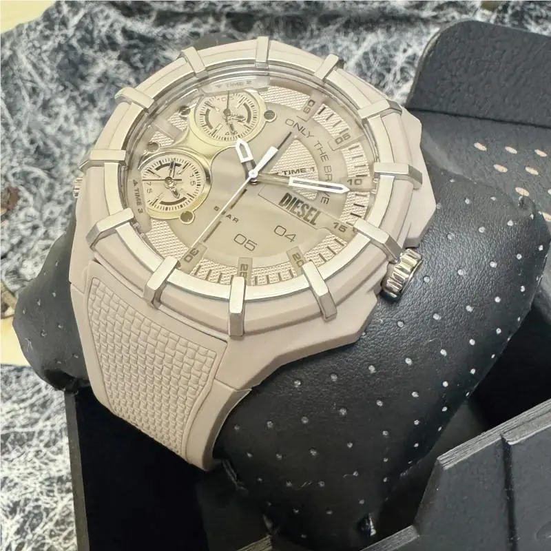 Diesel Framed Quartz Beige Dial Men`s Watch DZ1990