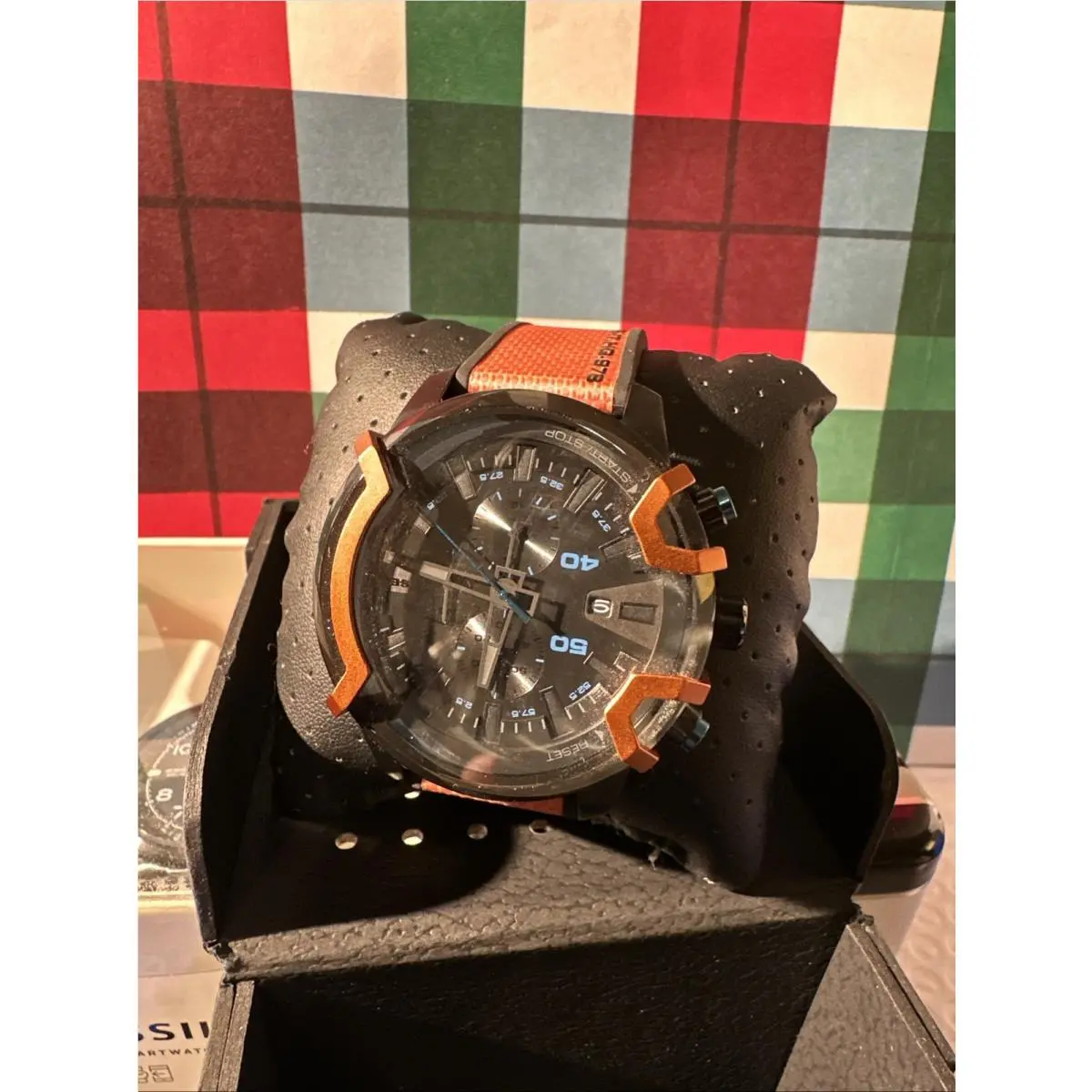 DZ-4562 Case Size 5.5 ×4.9cm Men Watch Rare by Diesel
