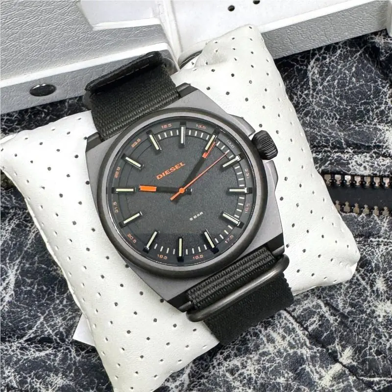 Diesel DZ1634 Men`s Analog Watch