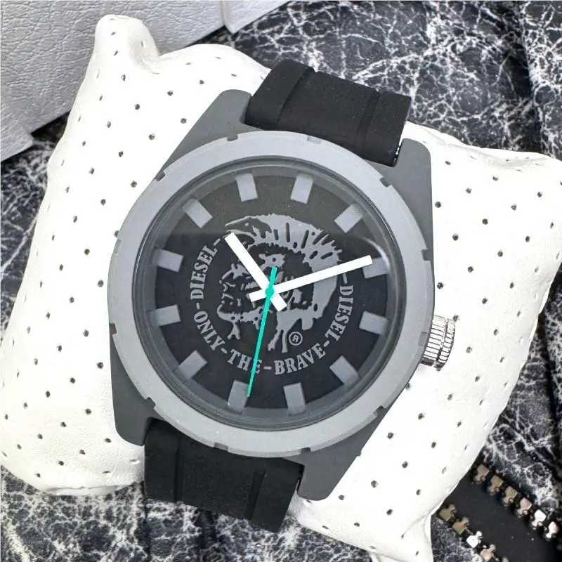 Diesel DZ1624 Men’s Analog Watch