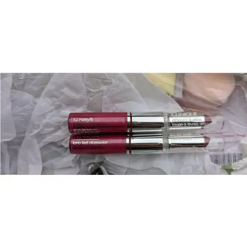 2x Clinique Long Lasting Glosswear 12 Kissyfit + 33 Raspberry Glace Lipstick