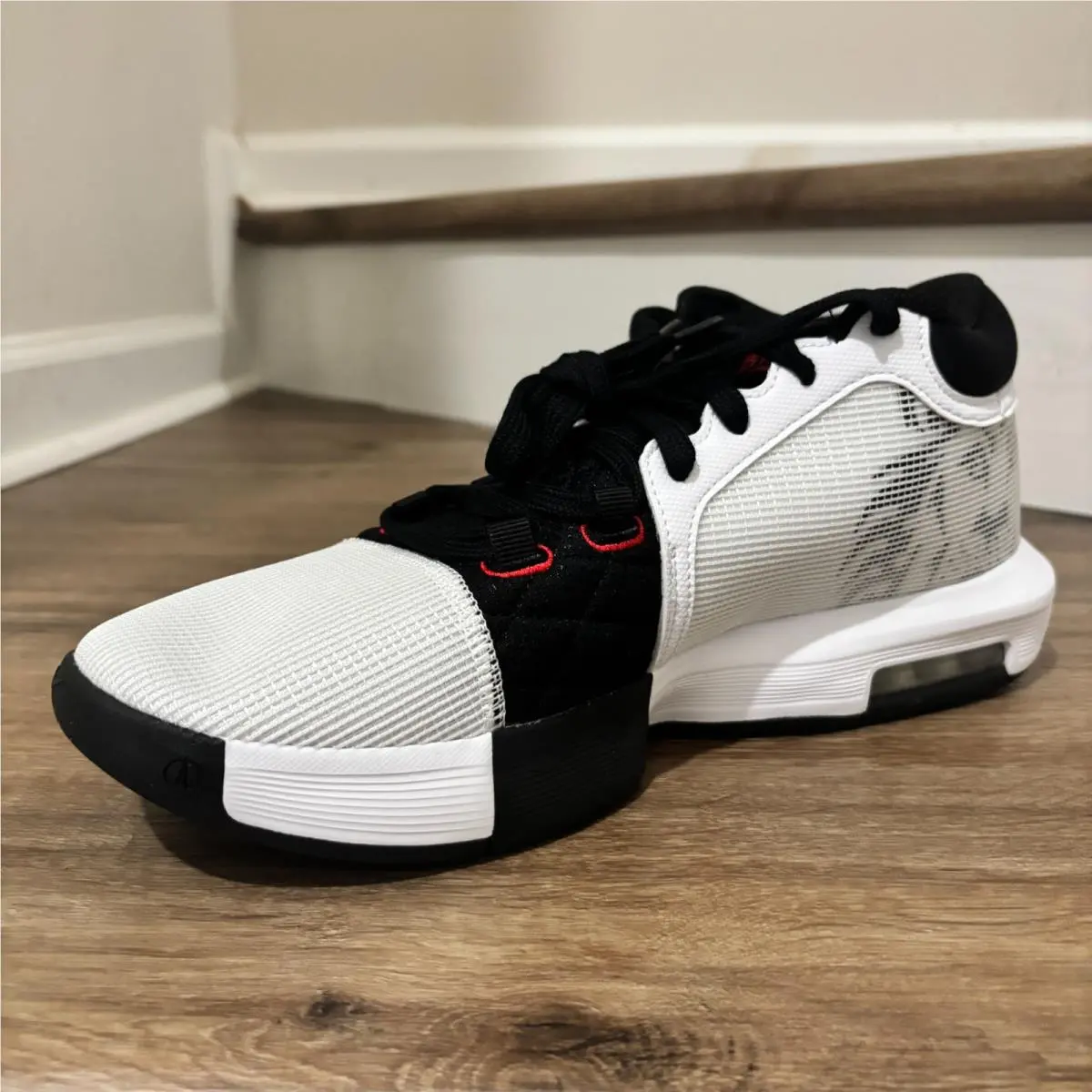 Nike shoes - Nike LeBron Witness - LeBron Witness - FB2239-103 - White 0