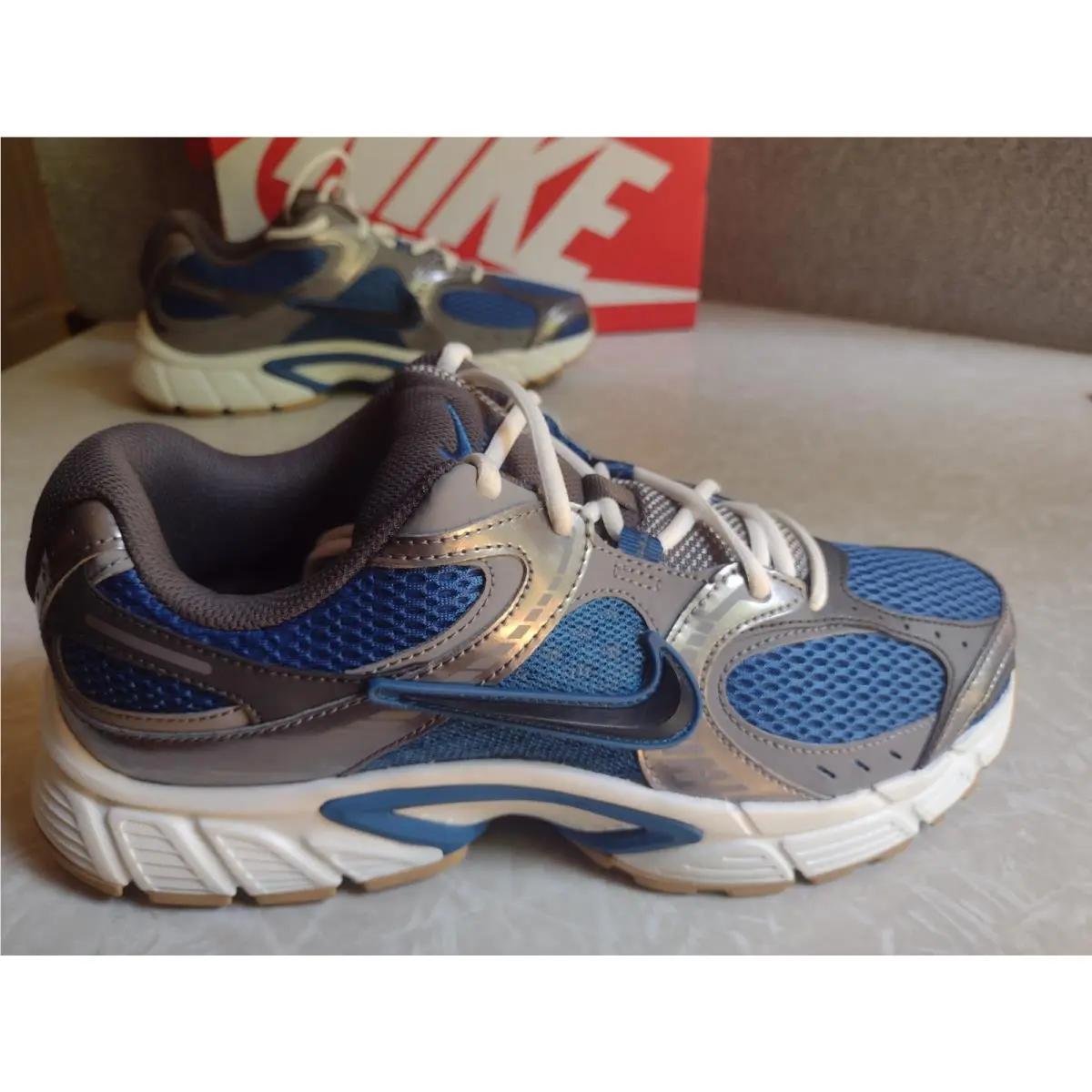 Nike Men`s V5 Rnr Athletic Shoes Court Blue/black/grey HJ5228-401