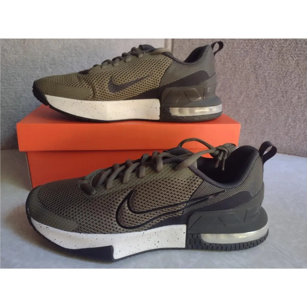 Nike Men`s Air Max Alpha Trainer 6 Sneakers Olive Green Style FQ1833-200