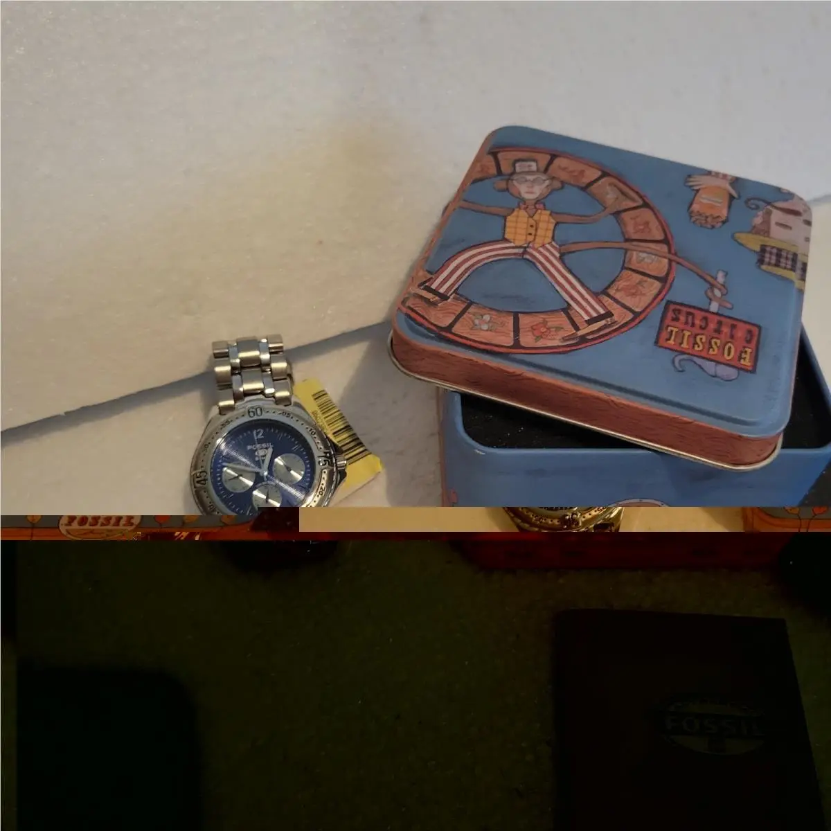 Men`s Fossil Blue Watch BQ-9035 Stainless Band Never Worn