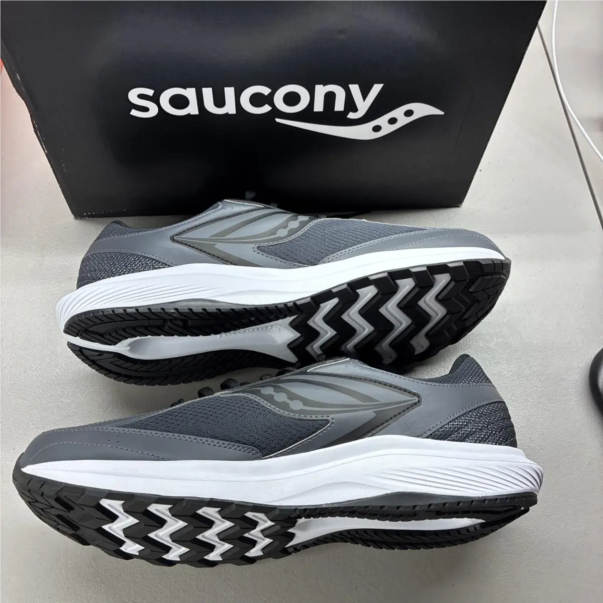 Saucony shoes - Saucony Cohesion 17 Wide - Cohesion Wide - S20944-101 - Gray 0