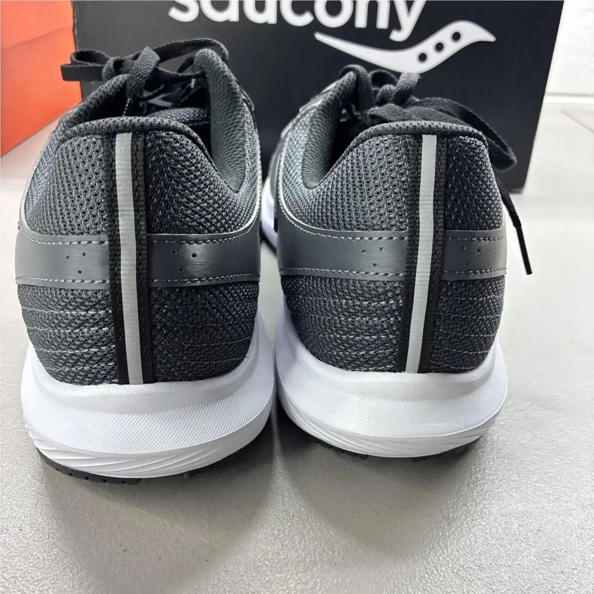 Saucony shoes - Saucony Cohesion 17 Wide - Cohesion Wide - S20944-101 - Gray 2