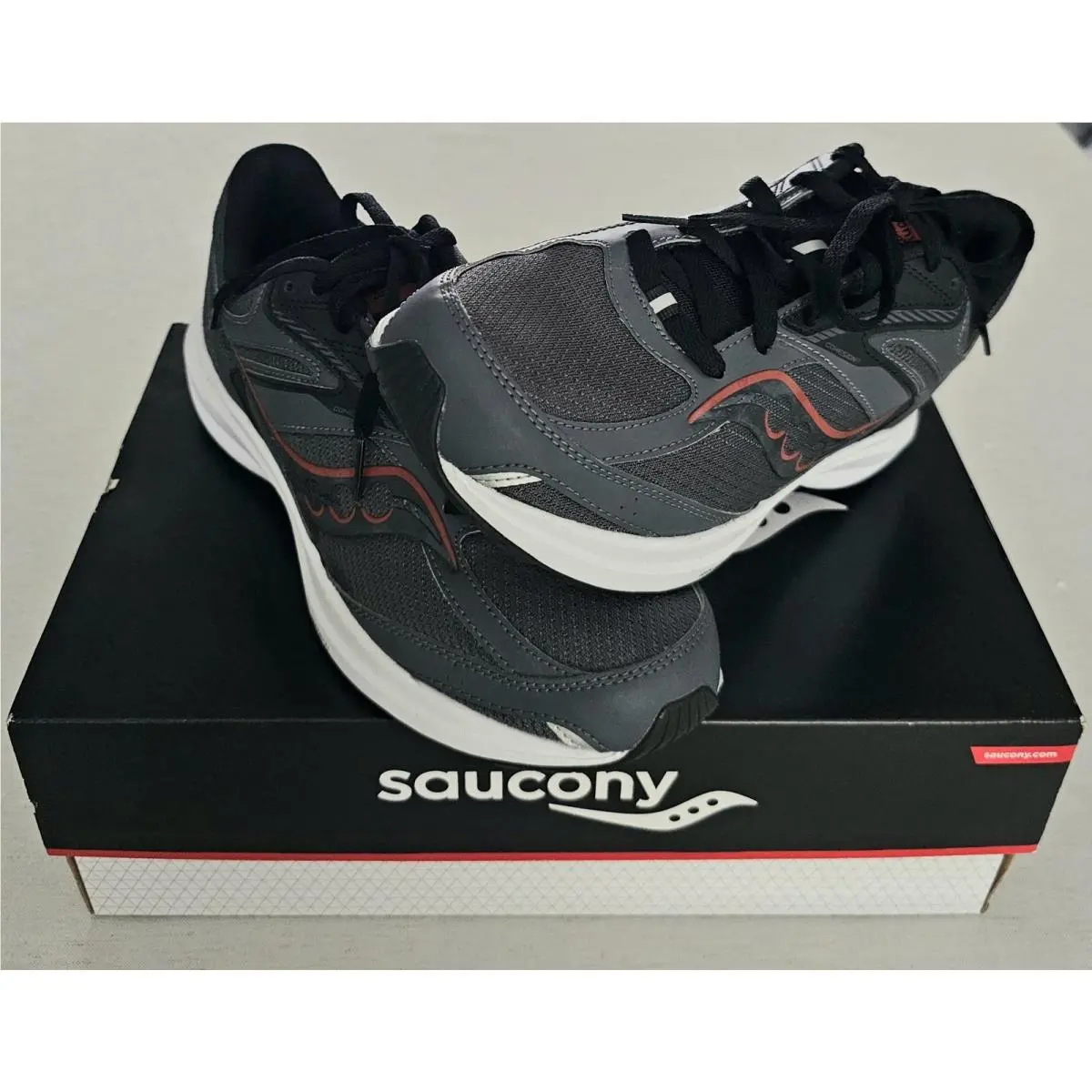 Saucony Cohesion 17 Shadow Black Mens Size 9.5 Shoes S20944-101