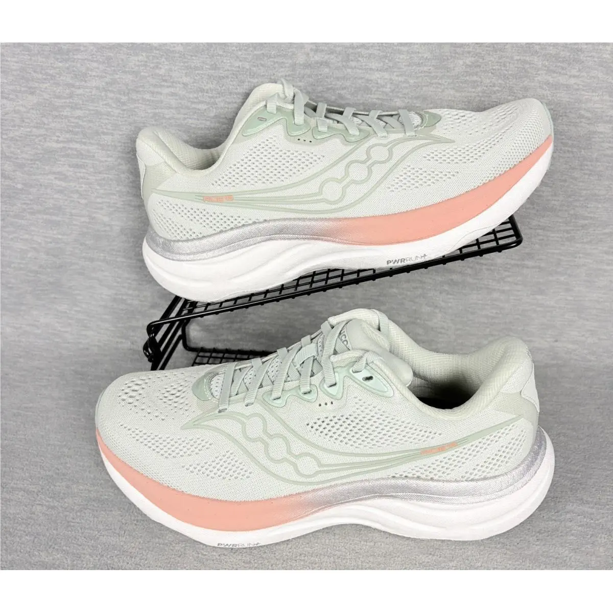 Saucony Ride 15 Running Sneakers Womens 10.5 W Mint Green Pink Running Trainors