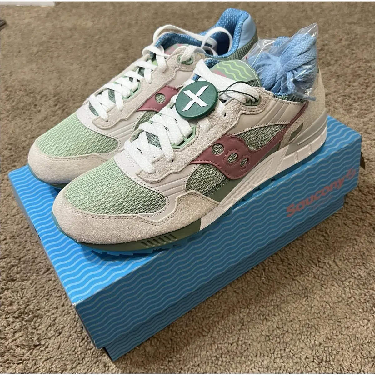 Size 10.5 - Saucony Shadow 5000 Beige Pink Never Worn