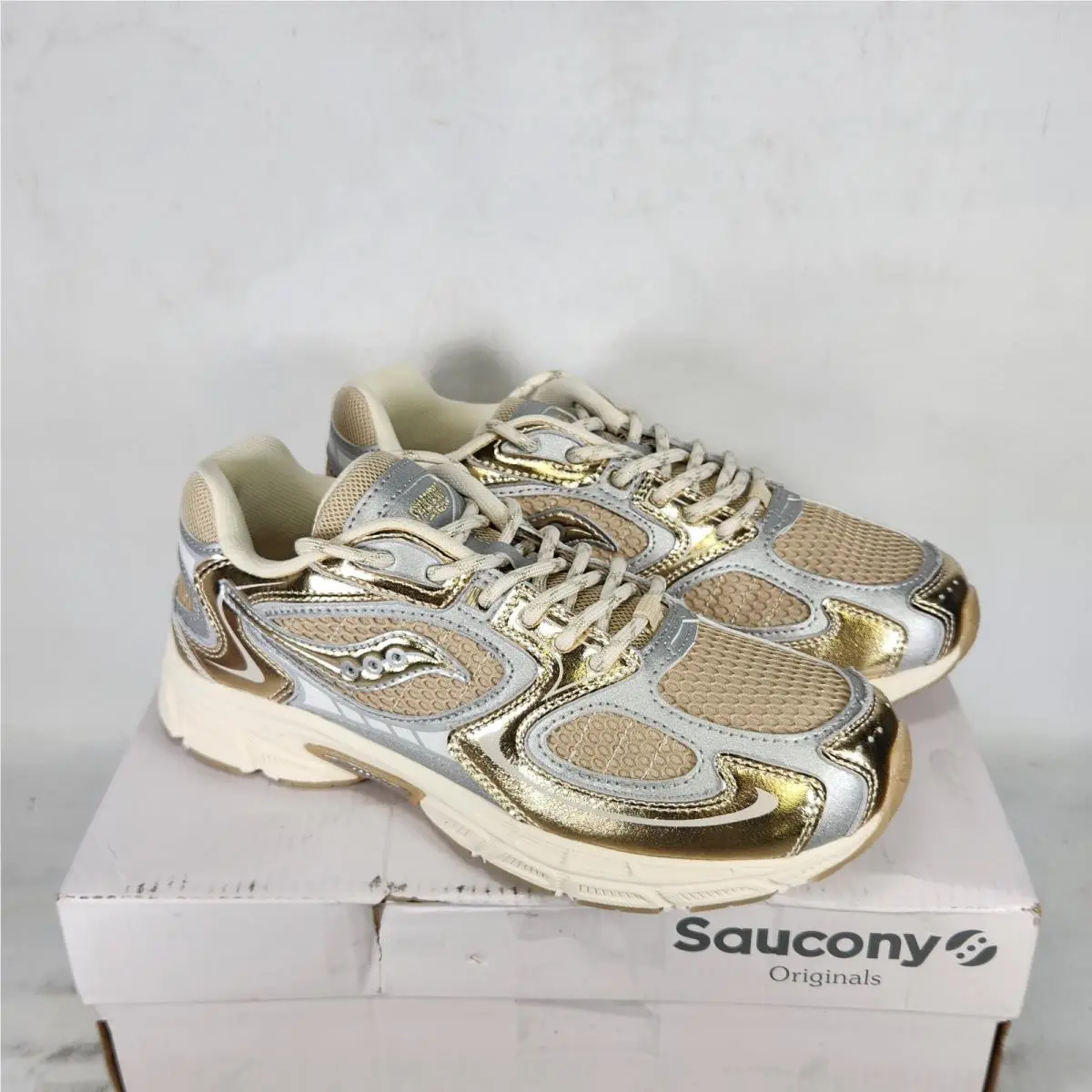 Saucony shoes - Gold 1