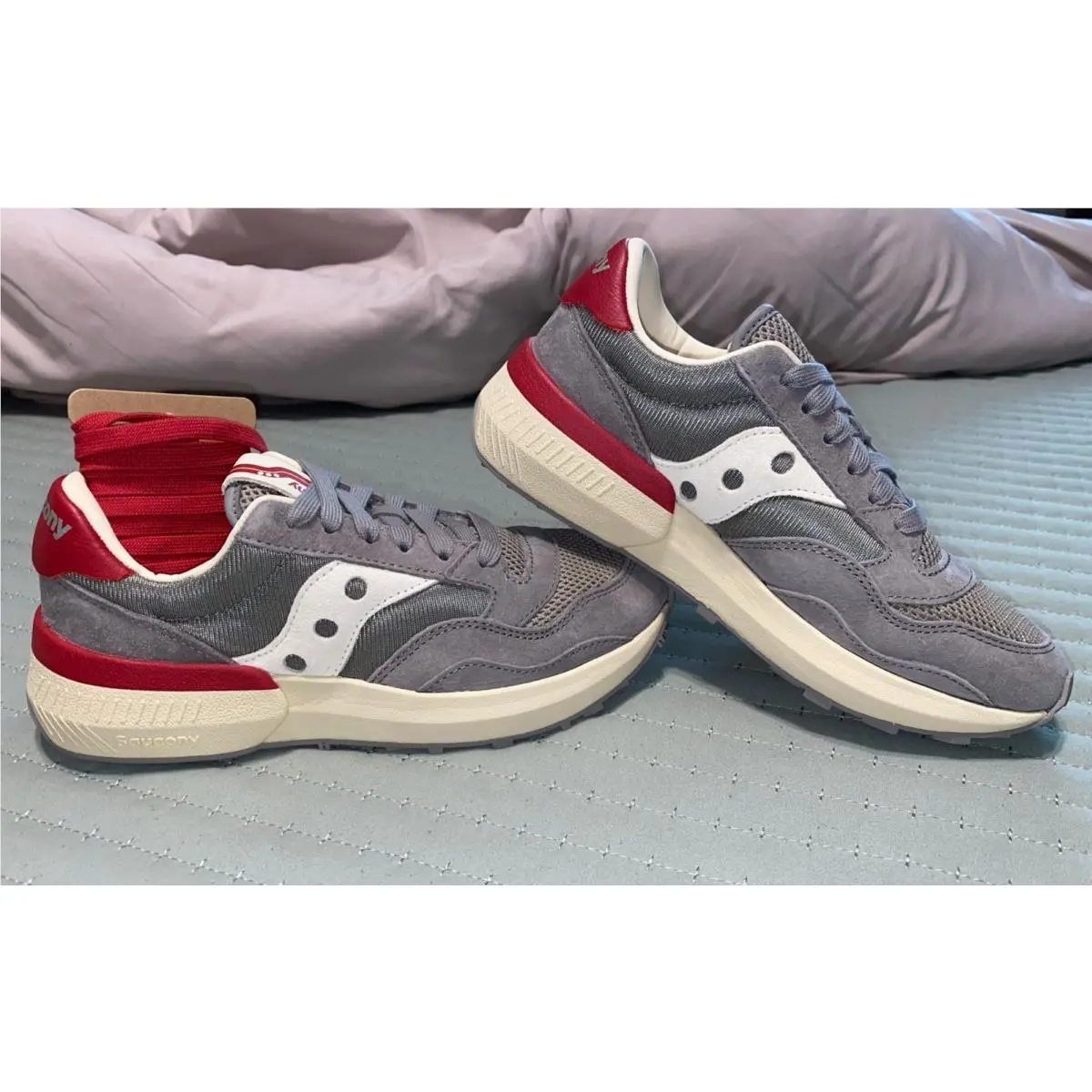 Saucony Sz 7W or 5.5M Jazz Nxt Hard to Find Extra Red Laces