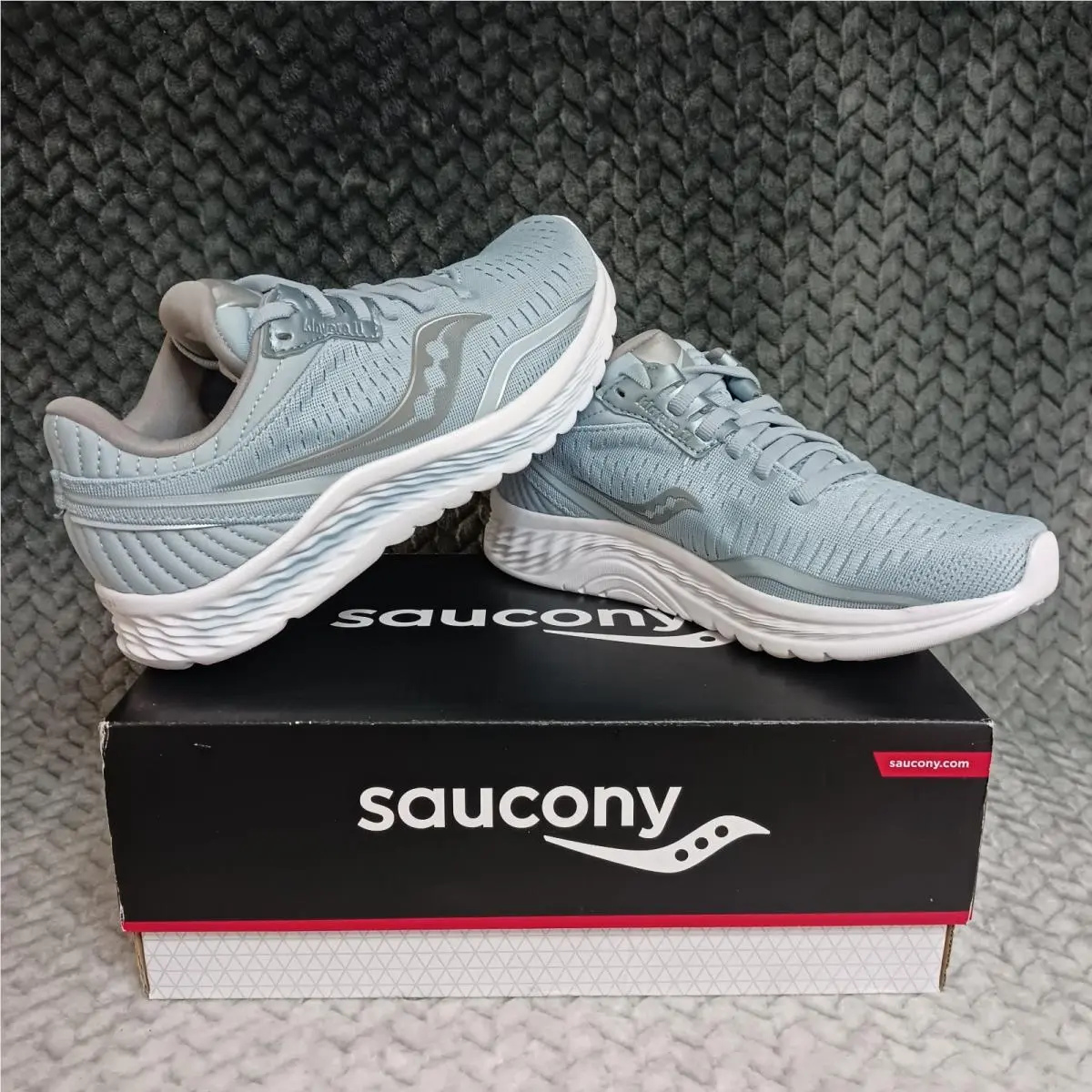 Saucony Kinvara 11 Sky Women`s Walking Running Sneakers Shoes Size 5.5