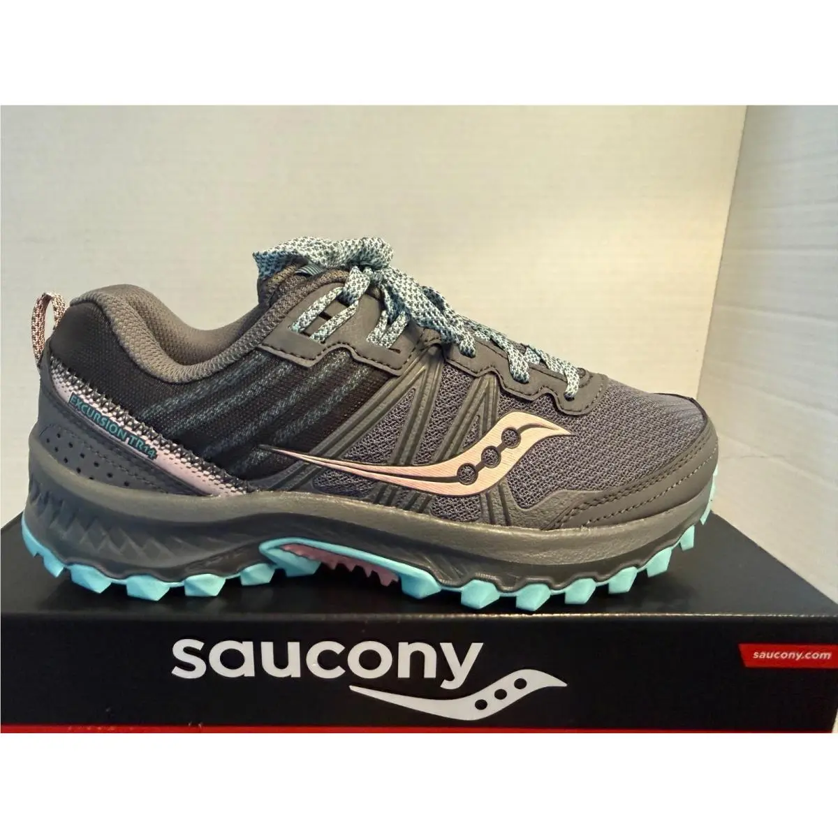 Size 7.5 - Saucony Excursion TR 14 Gray/pink/teal