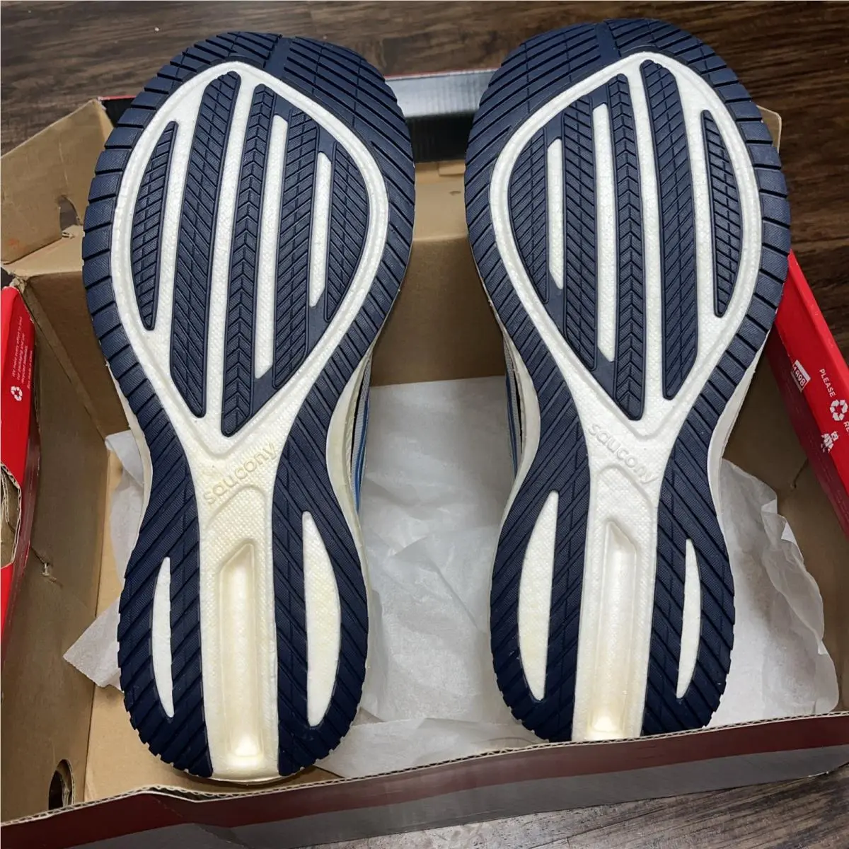 Saucony shoes - Saucony Triumph 20 - Triumph - S20759-16 - Blue 1