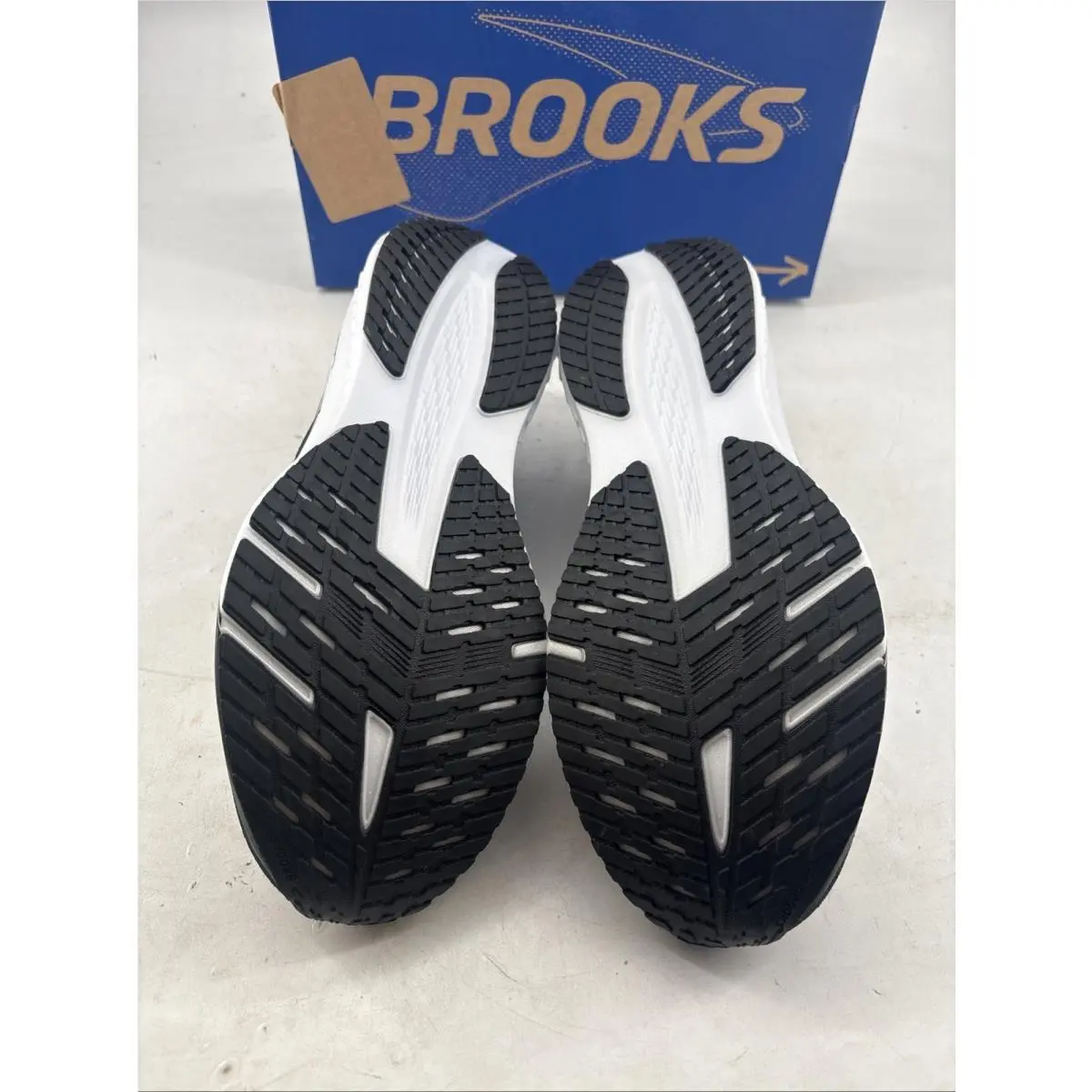 Brooks shoes - Brooks Launch 11 - Launch - 110450-1D-087 - Black (UPC: 195394587203) 3