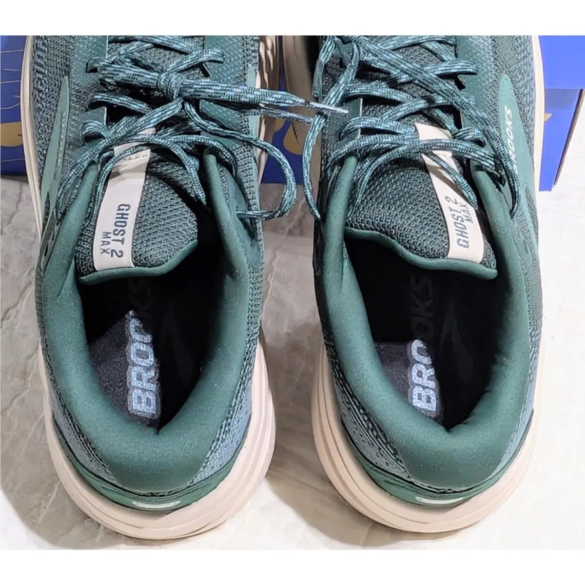Brooks shoes - Brooks Ghost Max 2 - Ghost Max - 1104311D324 - Green 9