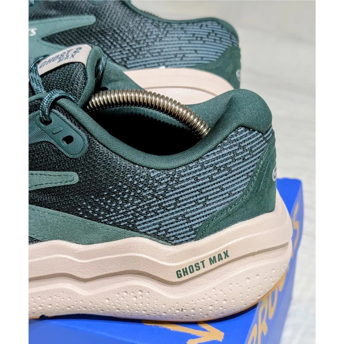 Brooks shoes - Brooks Ghost Max 2 - Ghost Max - 1104311D324 - Green 0