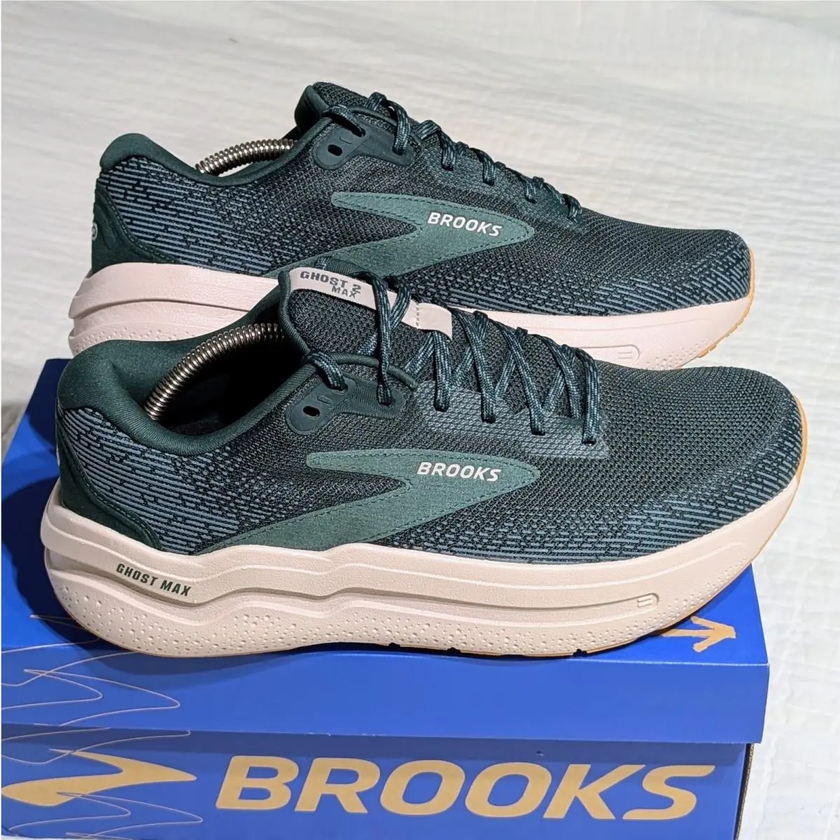 Brooks shoes - Brooks Ghost Max 2 - Ghost Max - 1104311D324 - Green 4