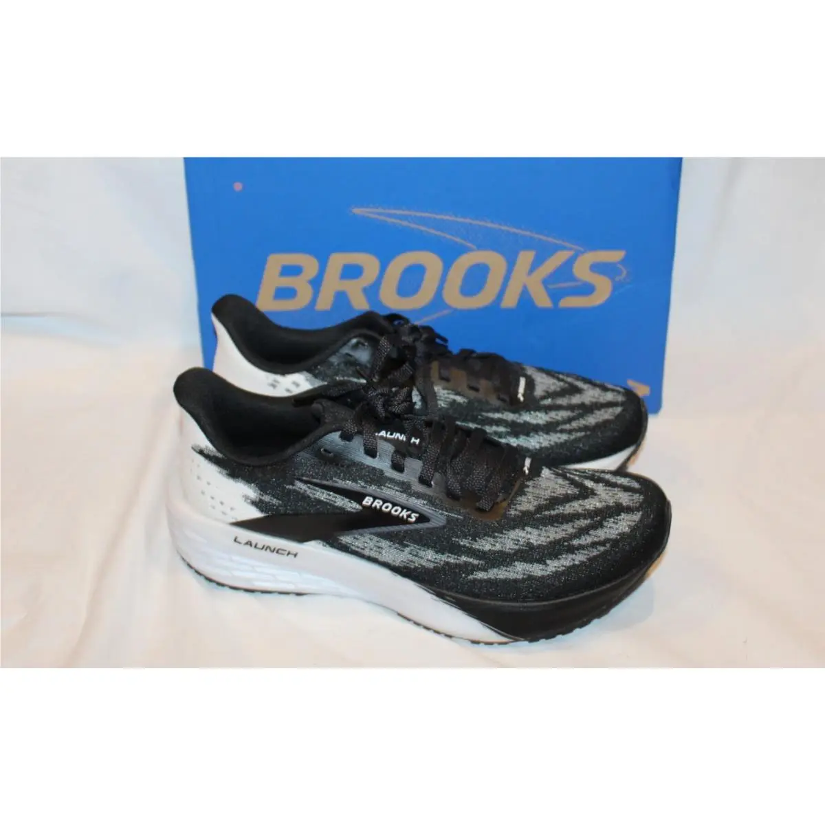Brooks shoes - Black 2