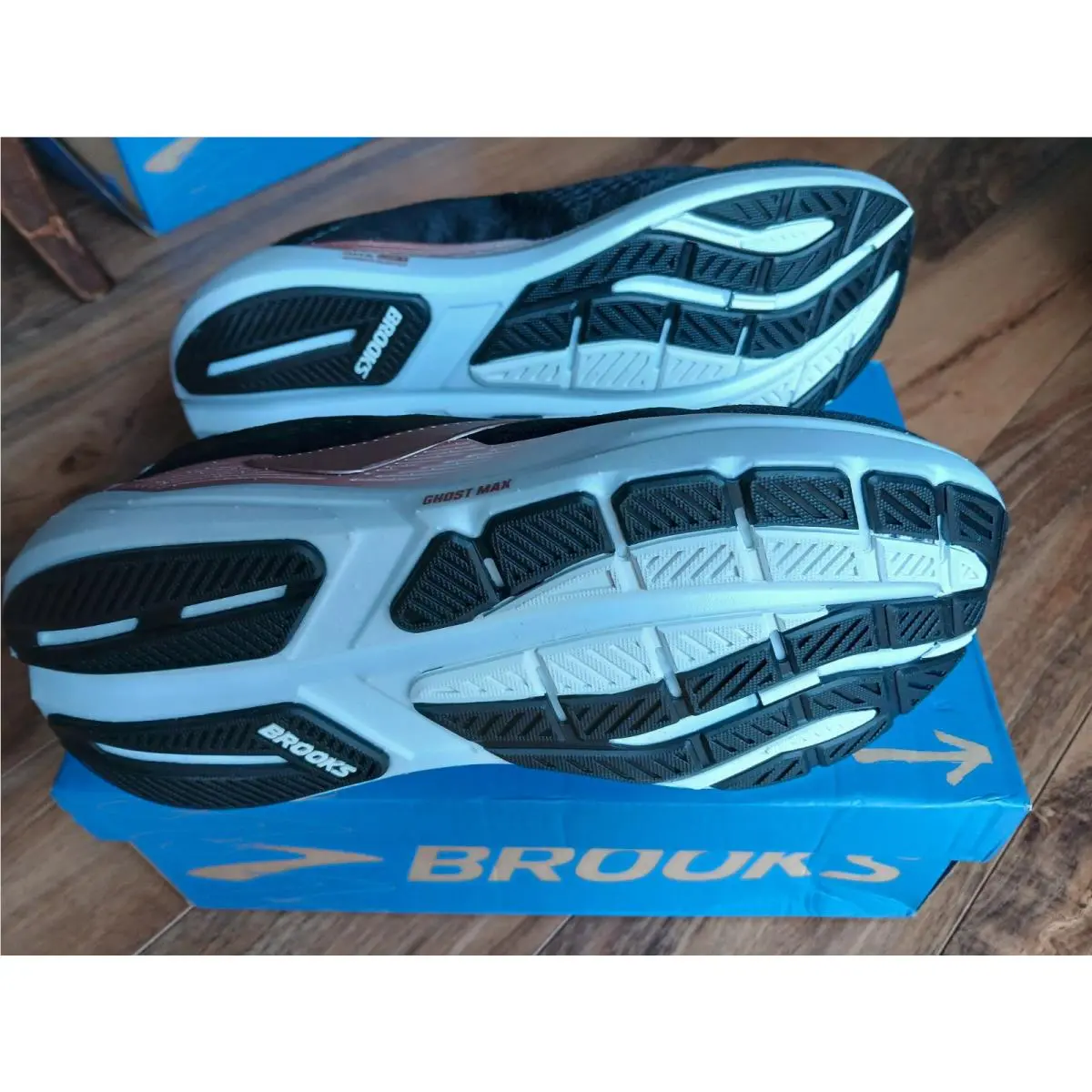 Brooks shoes - Ghost Max 3 - Ghost Max - Black 3