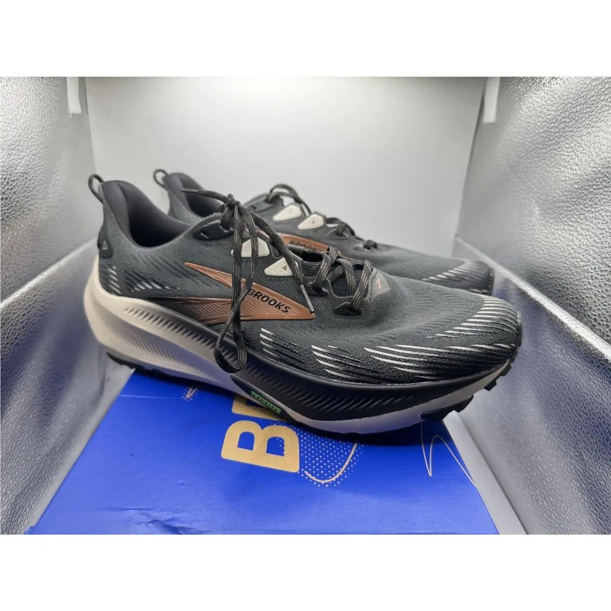 Brooks Ghost Trail Men’s 11.5 Medium Model 1104751D08