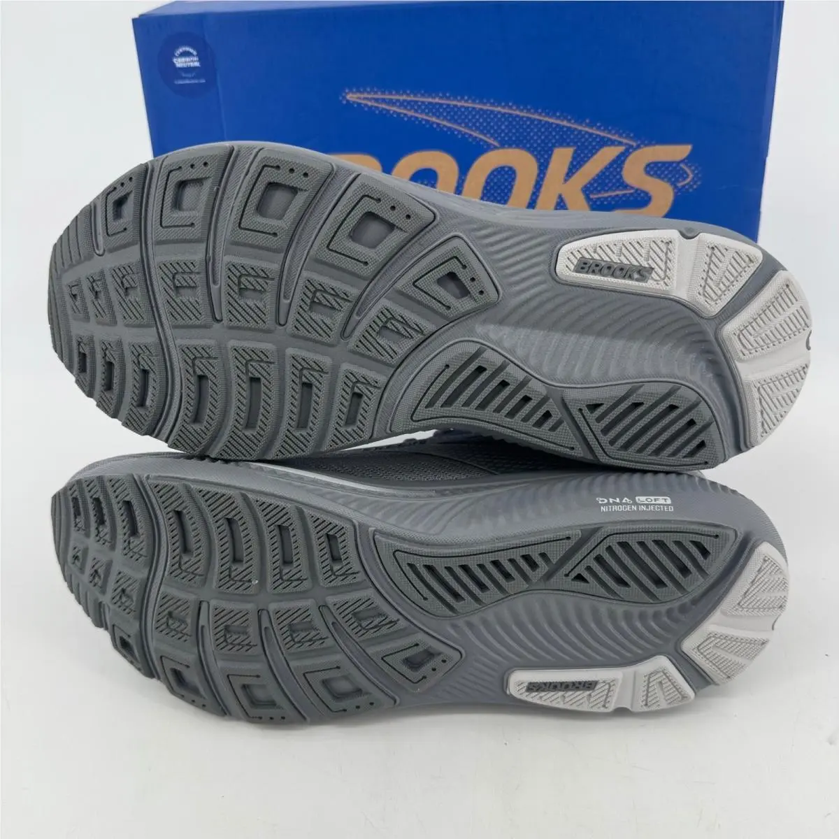 Brooks shoes - Brooks Ghost 17 - Ghost - Gray 7