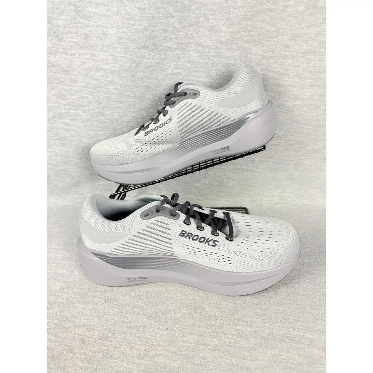 Brooks shoes - Brooks Ghost Max 3 - Ghost Max - Gray 0