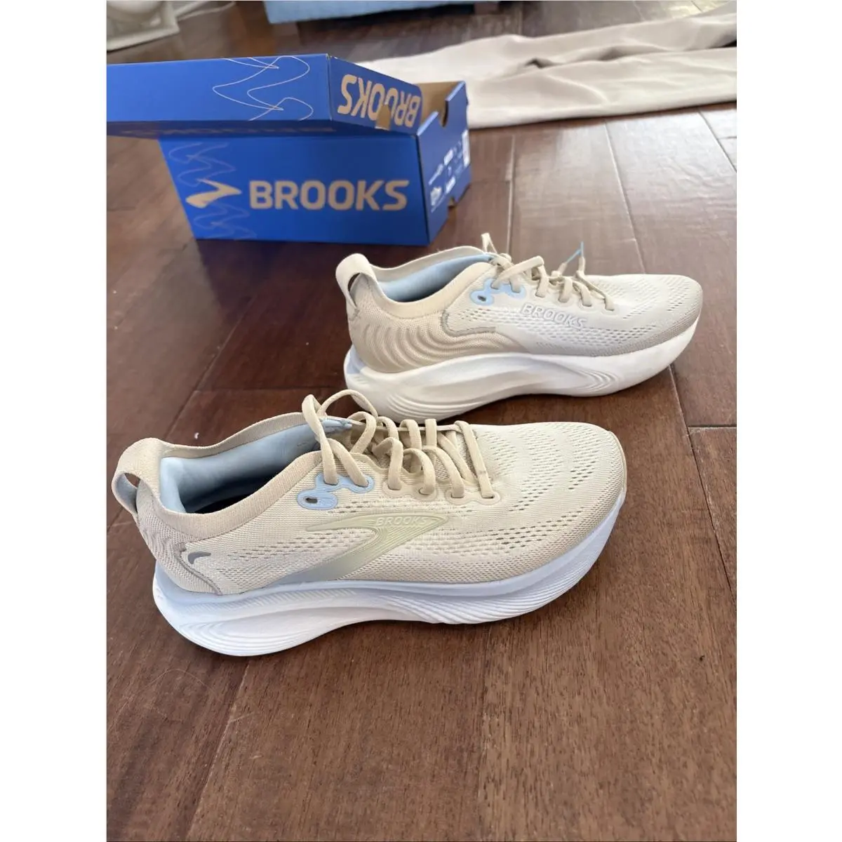 Brooks shoes - Brooks Adrenaline GTS 25 - Adrenaline GTS - Beige 3