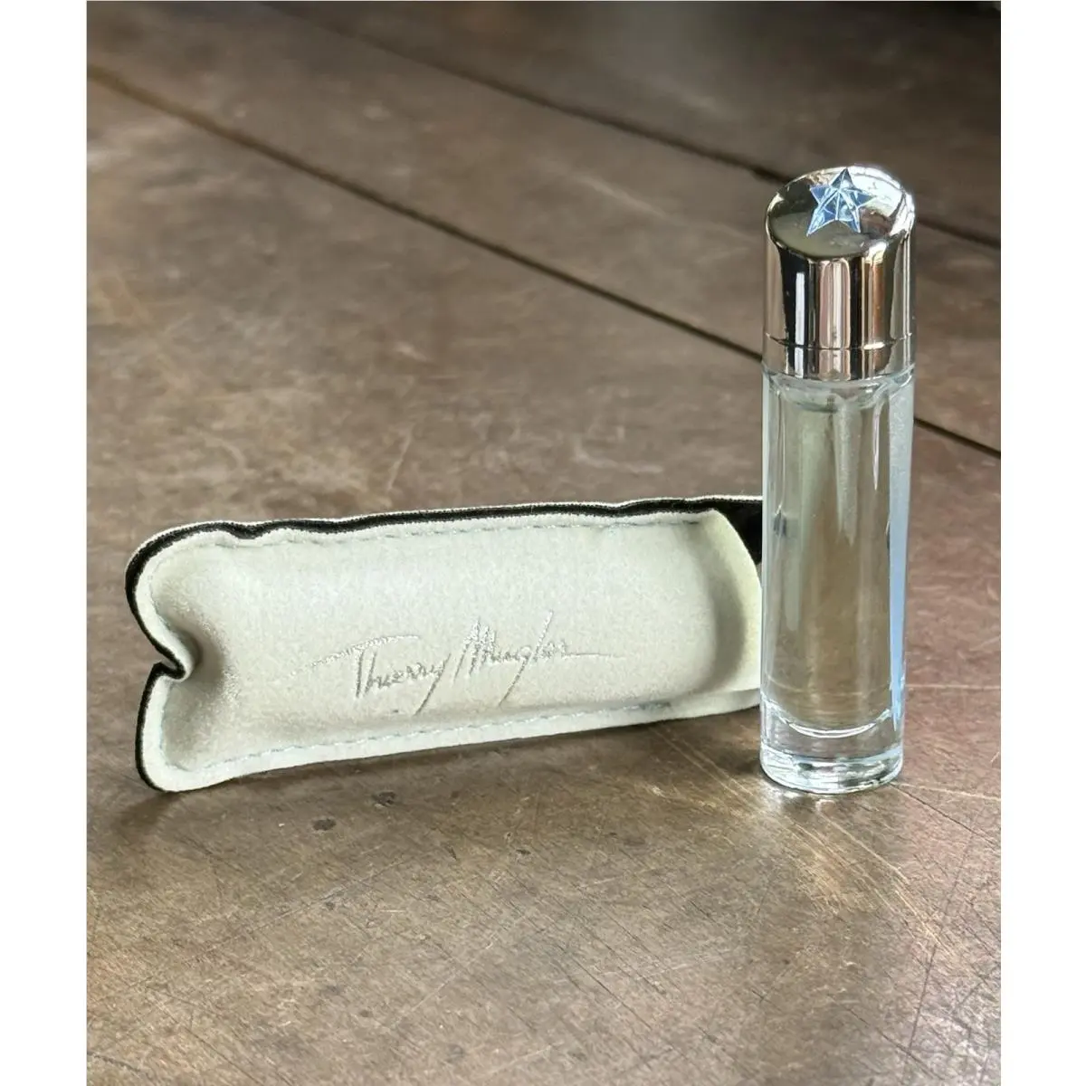 Vtg Innocent By Thierry Mugler Eau DE Perfume 0.17oz Splash Miniature with Pouch