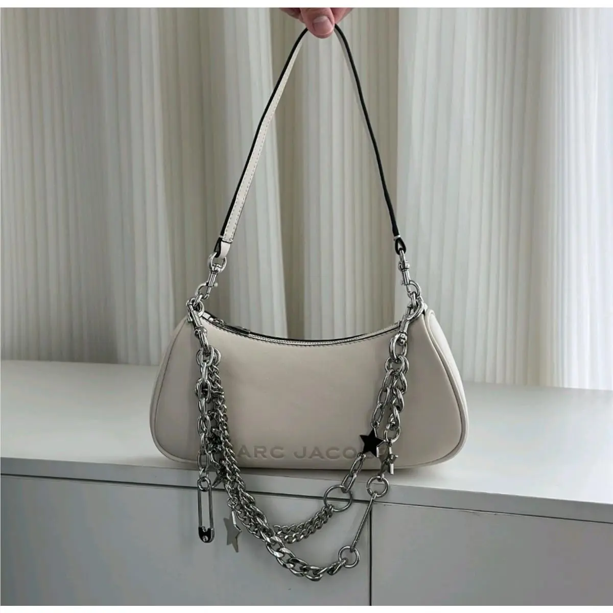 Marc Jacobs The Star Charm Leather Shoulder Bag White OS