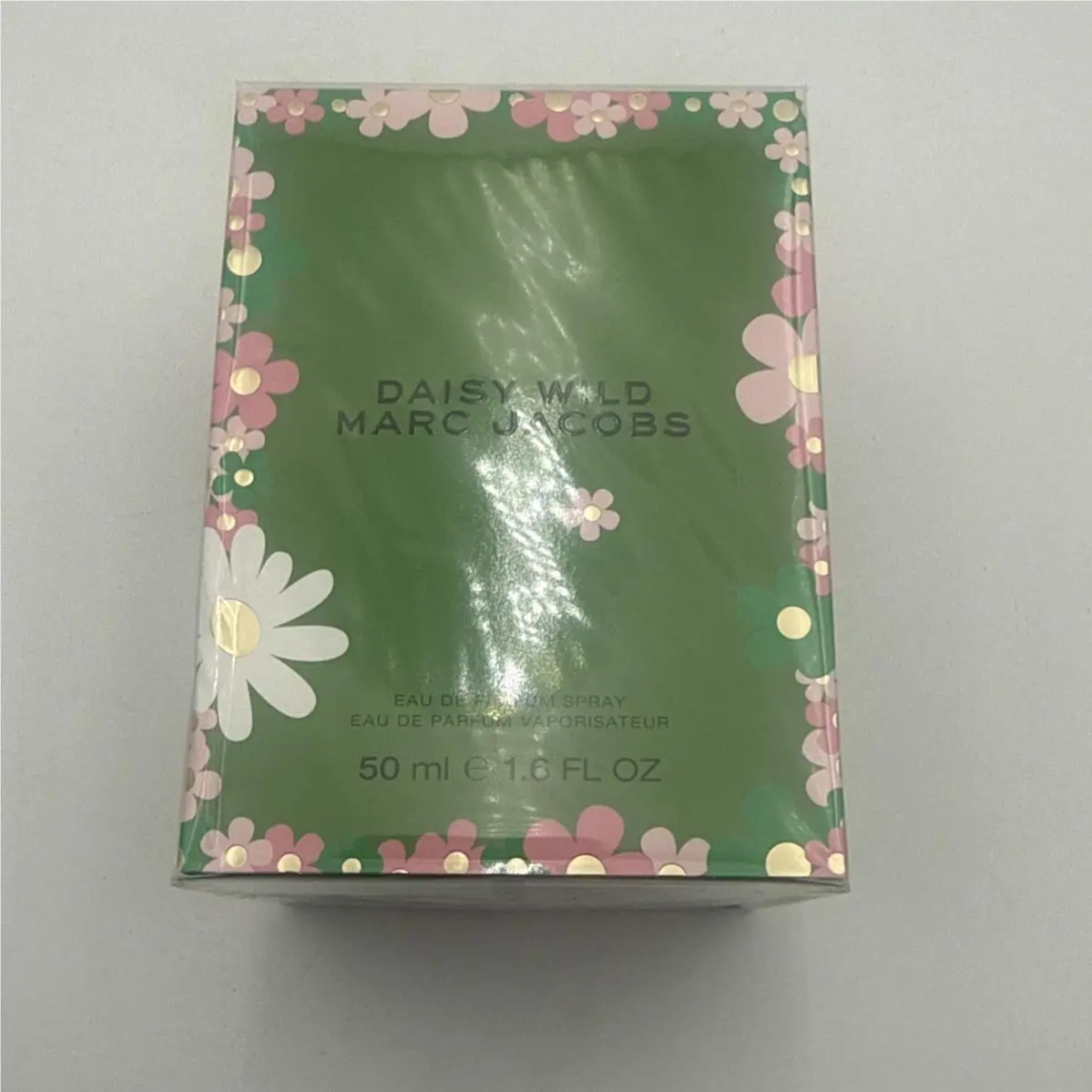 Daisy Wild by Marc Jacobs Eau De Parfum Spray 1.6 oz For Women