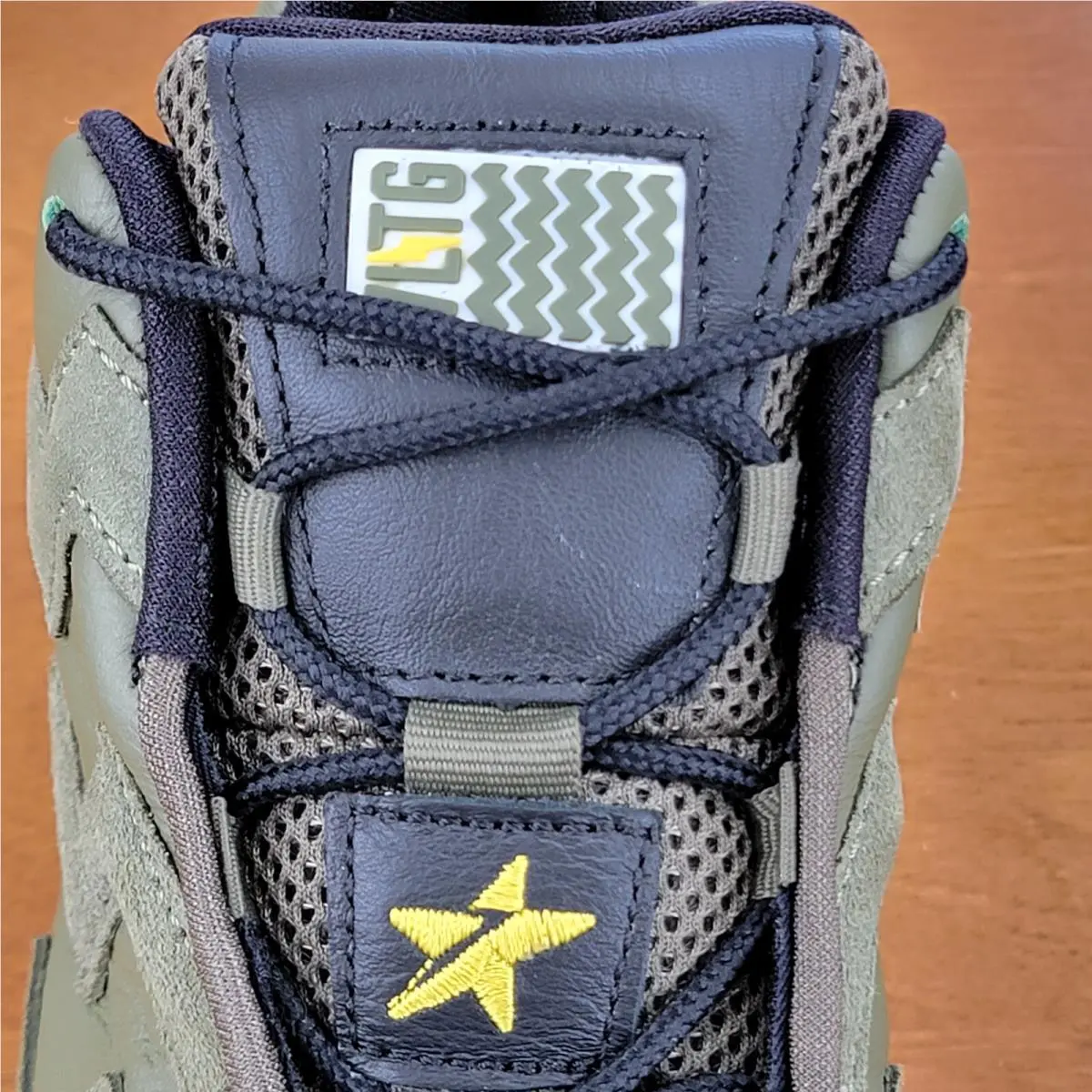 Converse shoes - VLTG Mid - VLTG Mid - 566166C - Field Surplus/Black/Vivid Sulfur 6