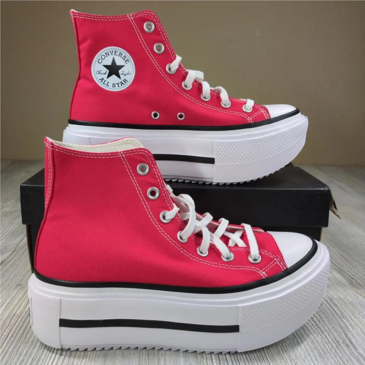Converse Chuck Taylor All Star Lift Double Stack Red Womens Size 8.5 A15542C - Red