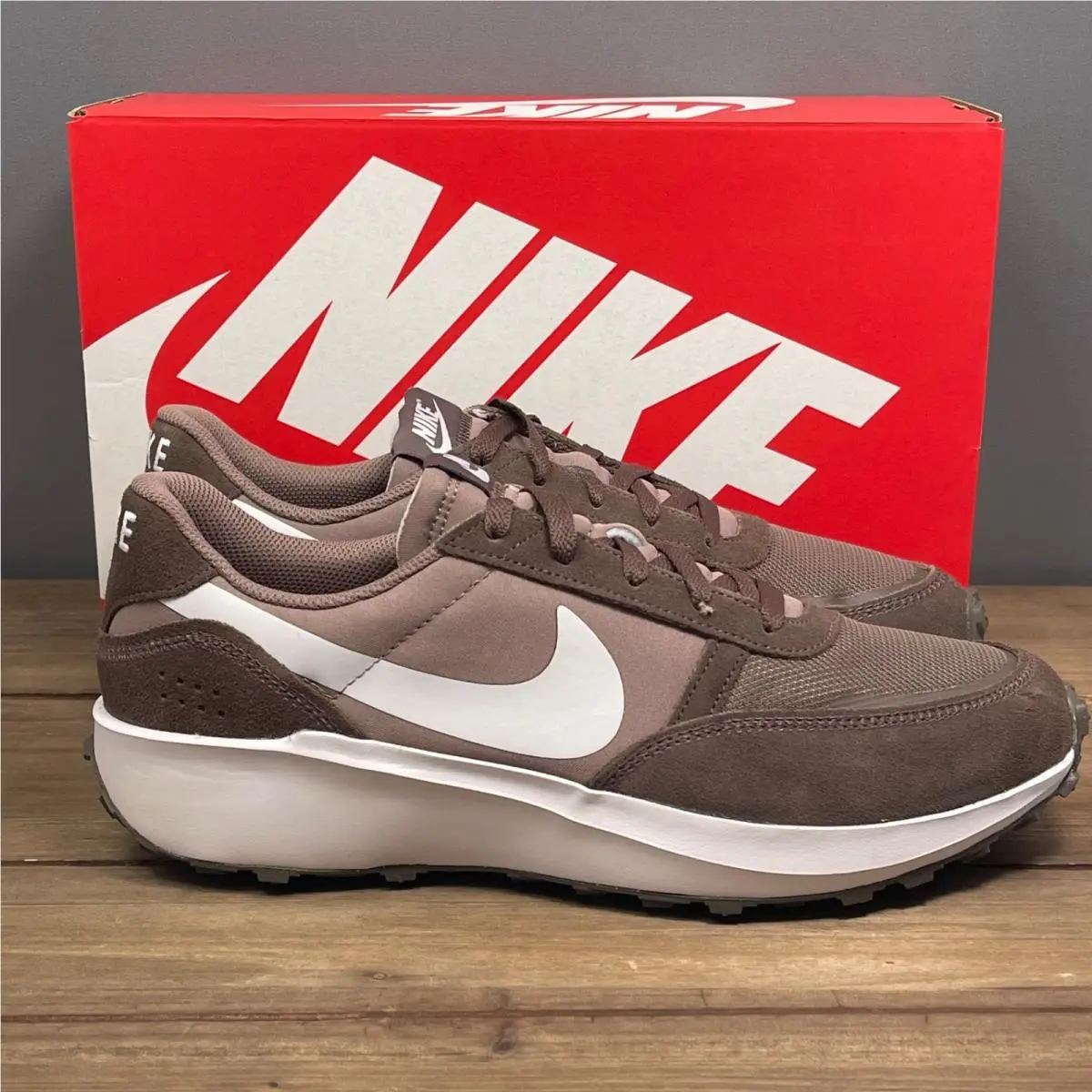Nike Waffle Nav Sneaker Men`s Size 11 Mink Brown Ironstone FJ4195-201