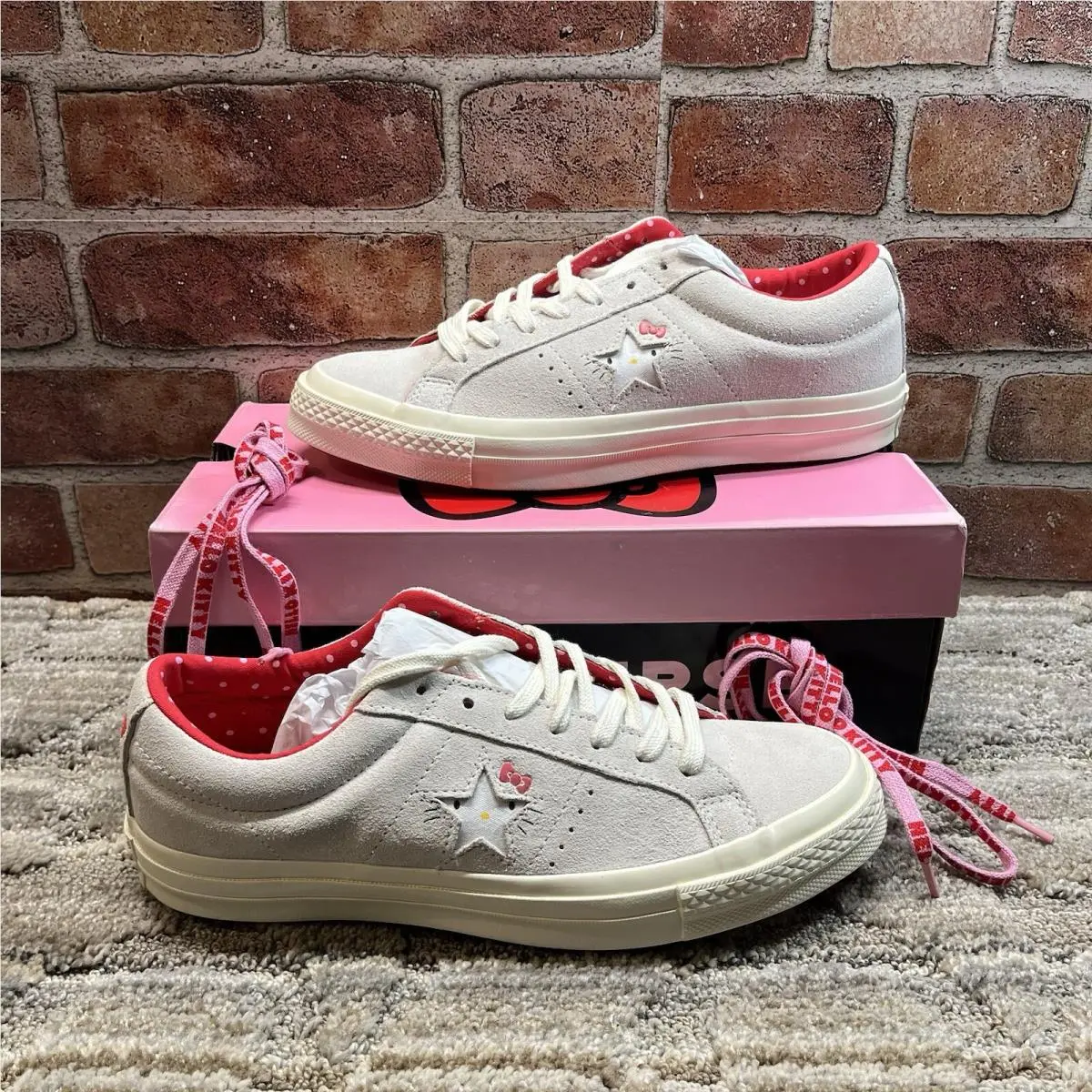 Converse Hello Kitty One Star OX Vaporous/grey Women’s Sz 10.5 Men’s Sz 8.5