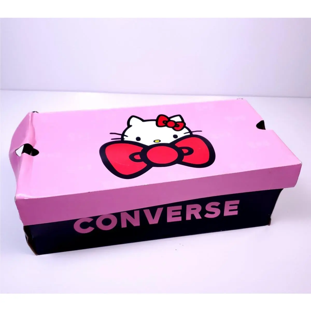 Converse Chuck Taylor All Star Madison Ox Hello Kitty Women`s Size 8.5 Low Top