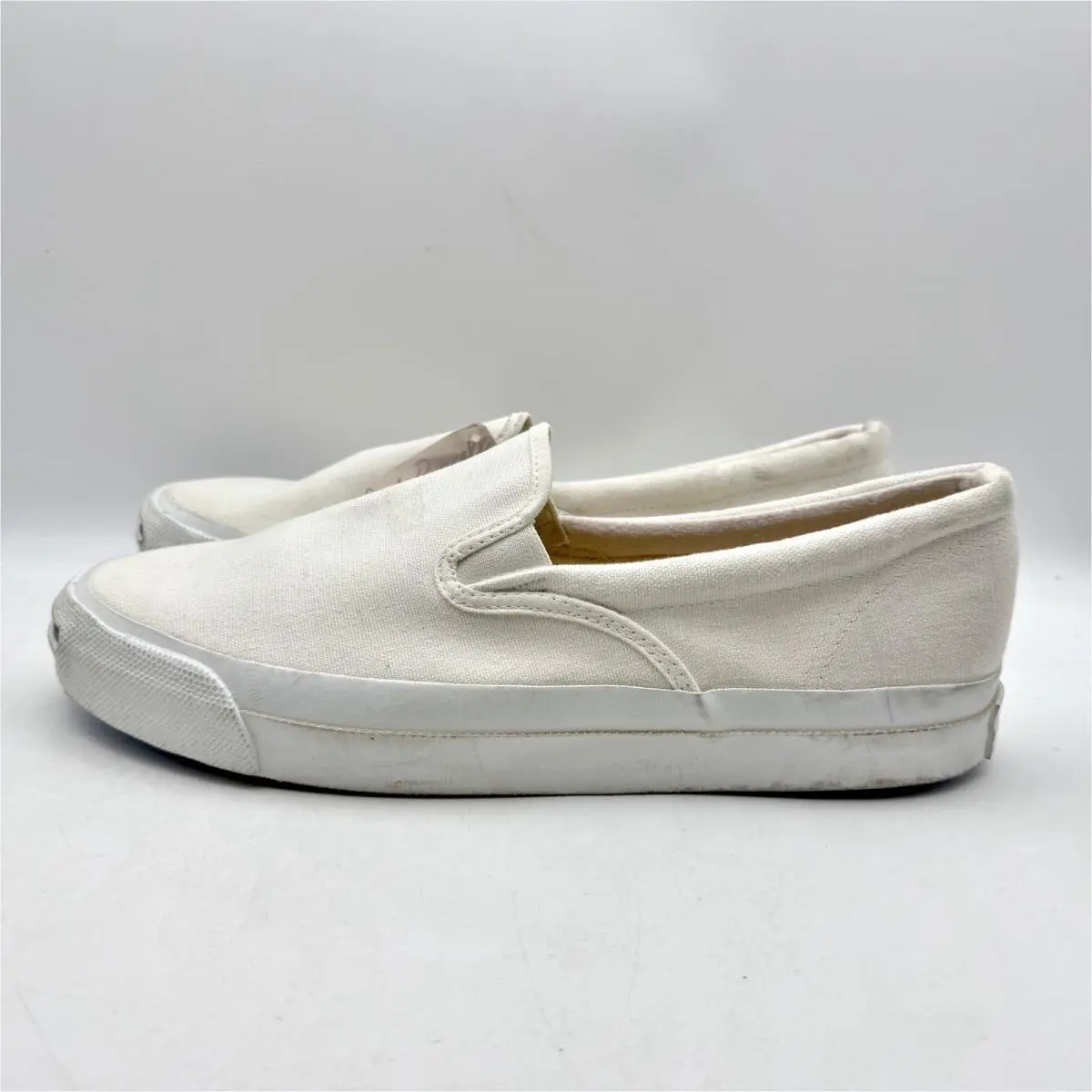 Converse shoes - White 5