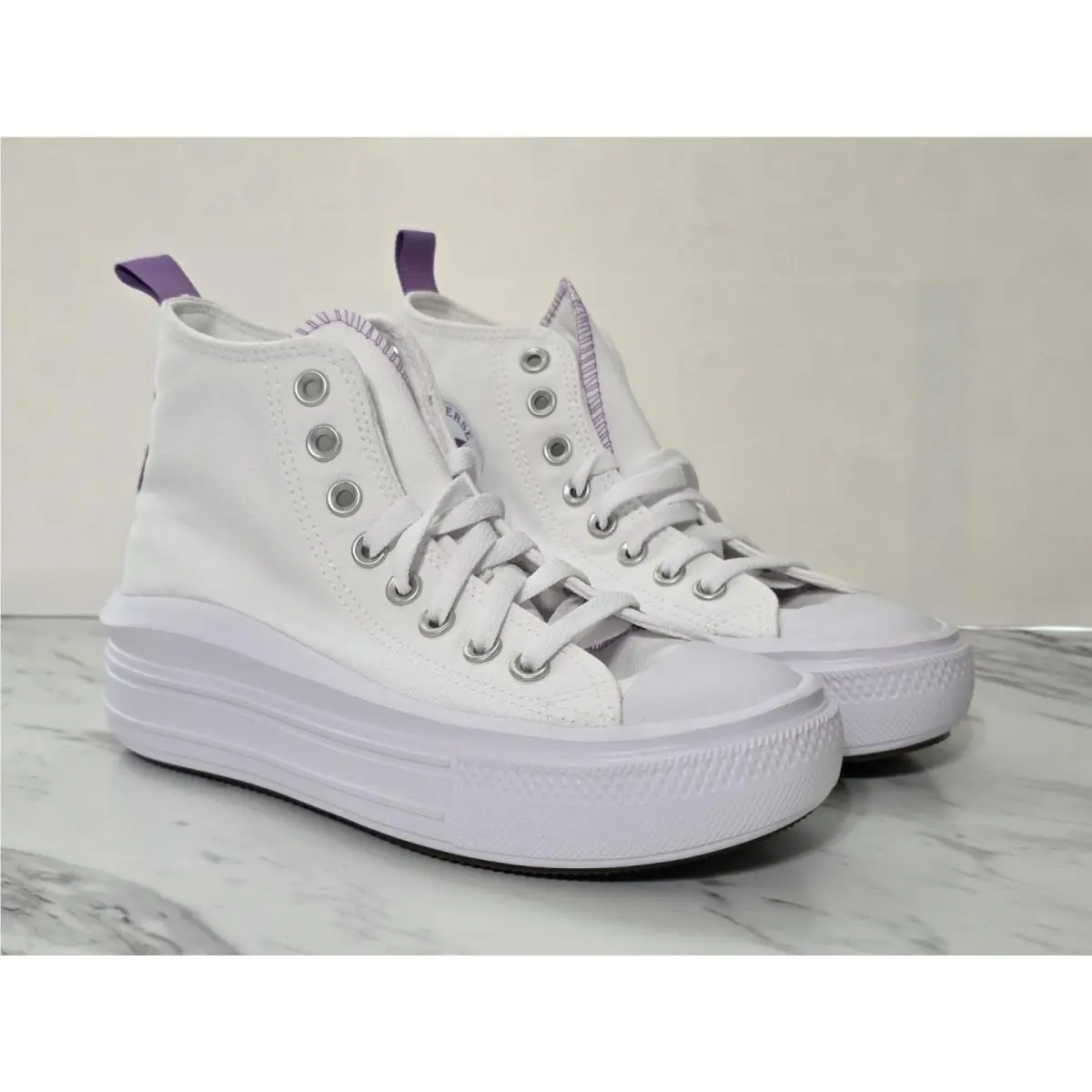 Converse shoes - White 2