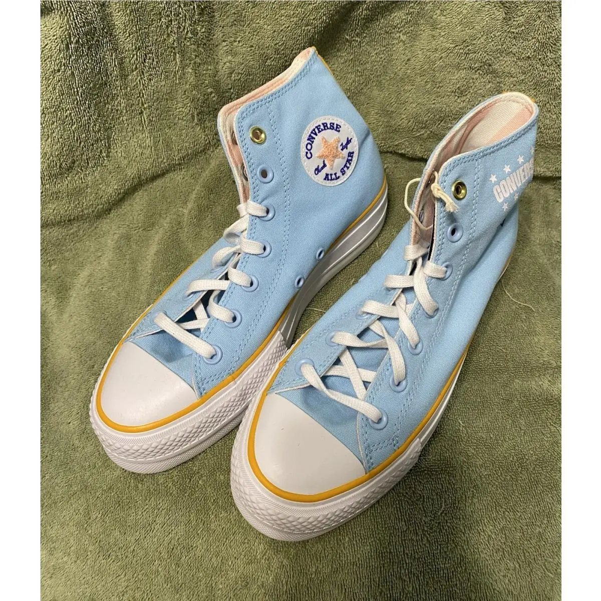 Size 8 - Converse Chuck Taylor All Star Lift Platform High Camp - True Sky W