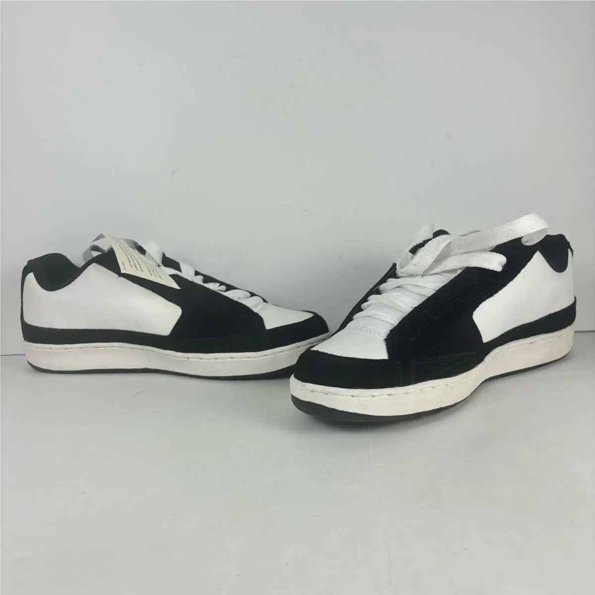 Converse shoes - White 1