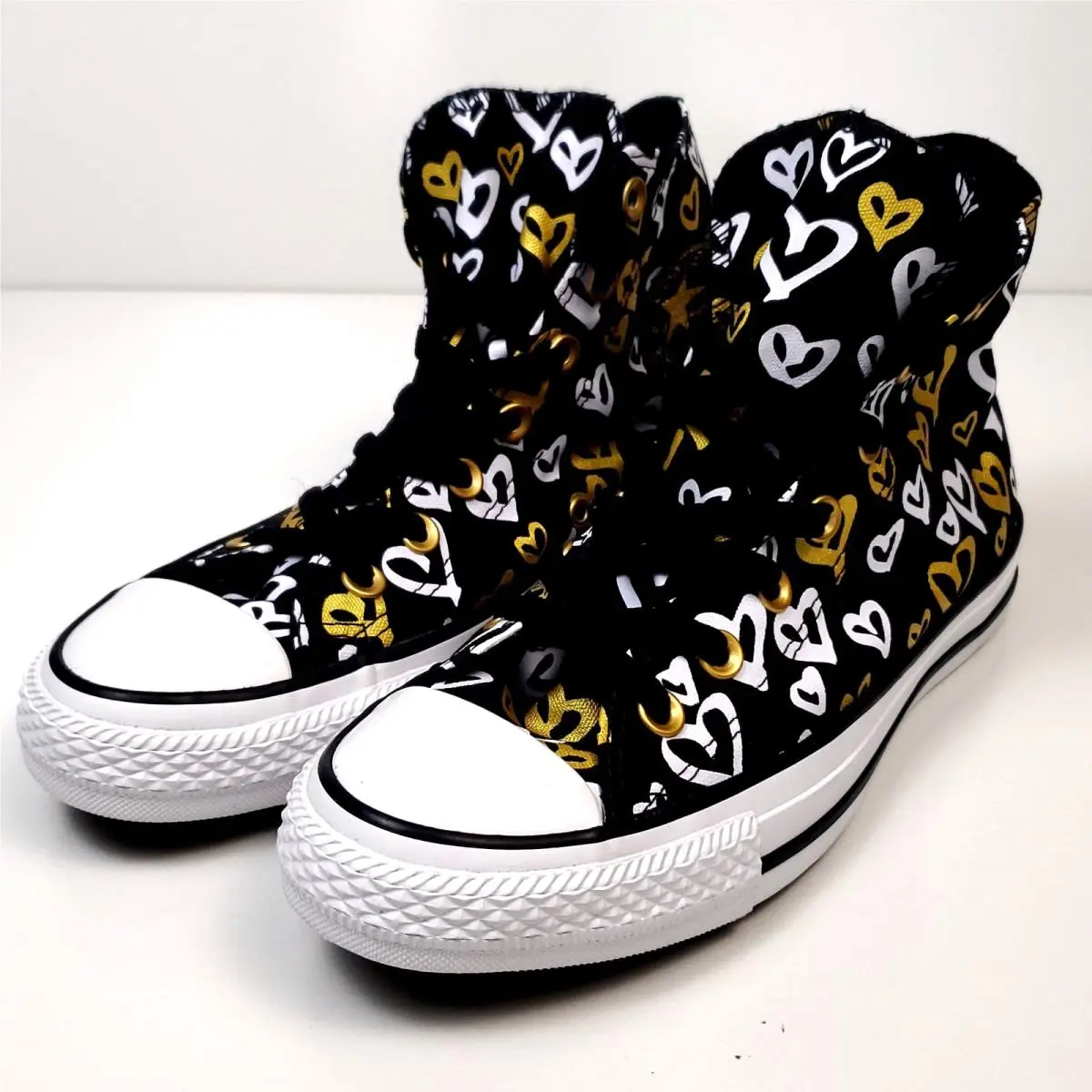 Converse Chuck Taylor All Star Hi Top Sneakers Black Gold White Hearts Women`s 7