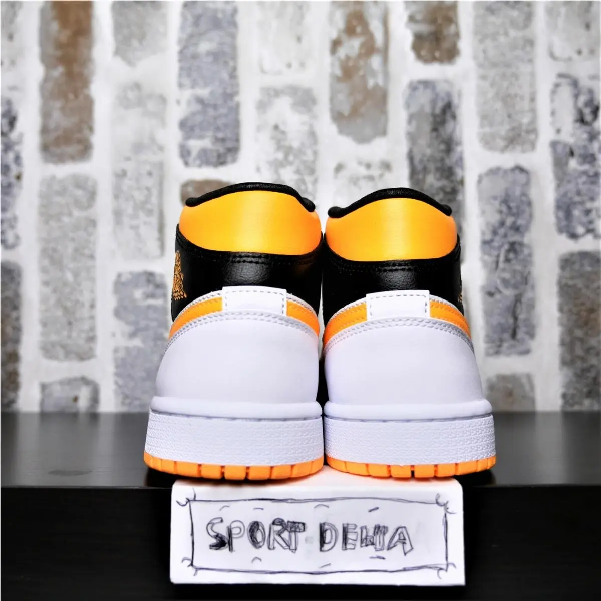 Nike shoes - Jordan 1 - CV5276-107 - Laser Orange 3