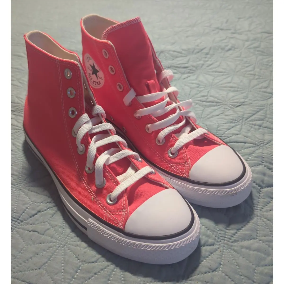 Converse Chuck Taylor All Star High Top Sneaker Canvas Upper Bright Crimson Sz 7