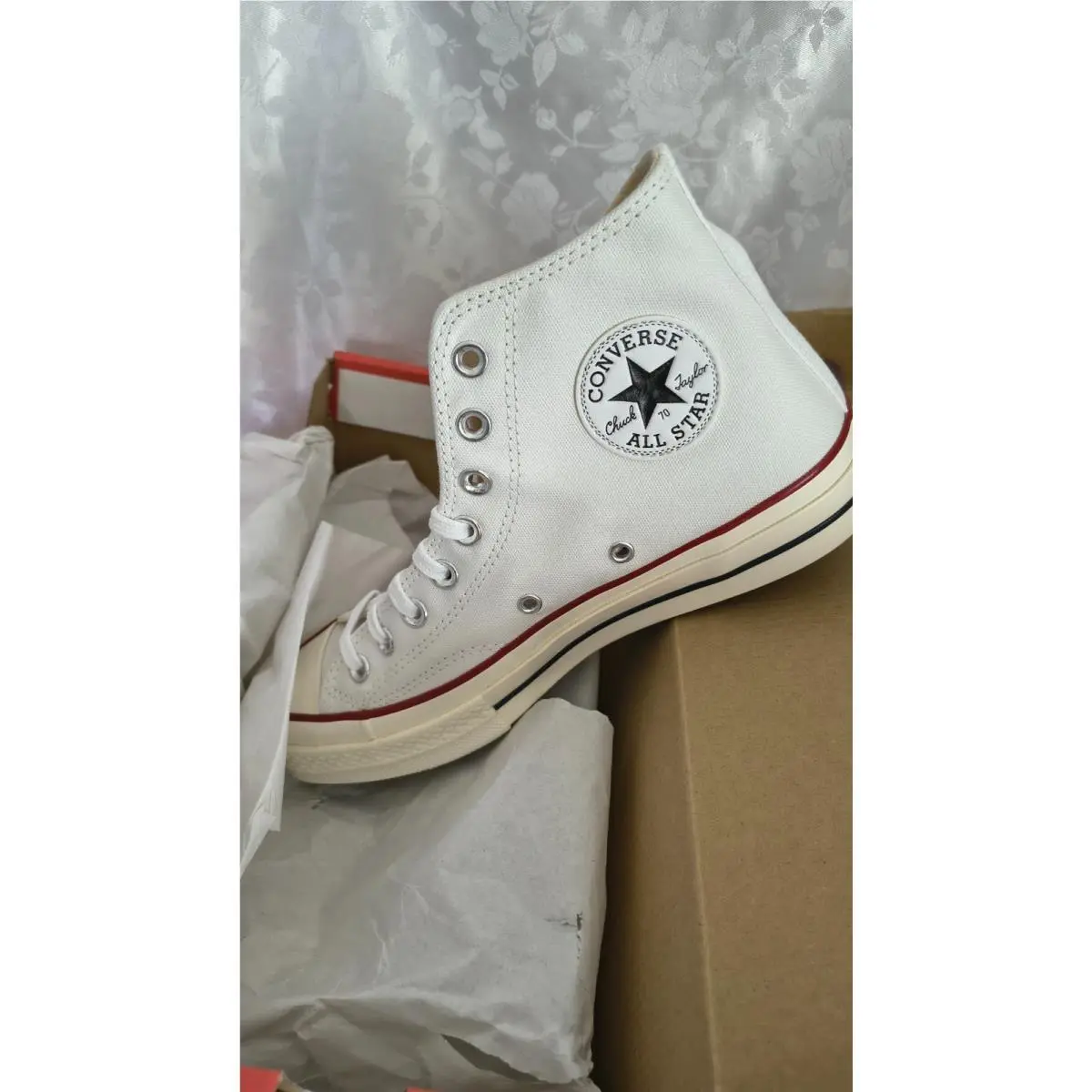 Converse Chuck Taylor High Tops Canvas White Womens 7 Shoes Sneaker All Star