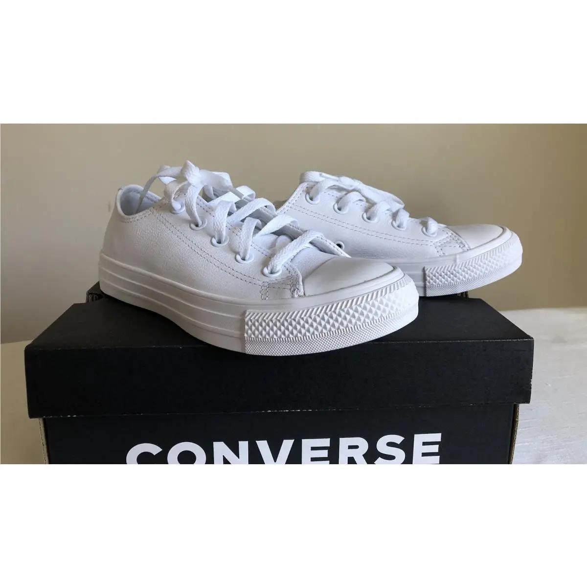 Converse Chuck Taylor All Star Low Ox White Leather Unisex Sneaker Shoes 136823C